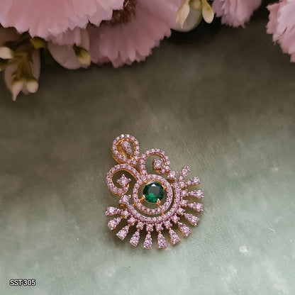 SST 305 | EXQUISITE EMERALD-ACCENTED PENDANT