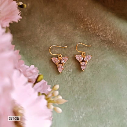 SST 317 | TRIANGLE CRYSTAL EARRINGS