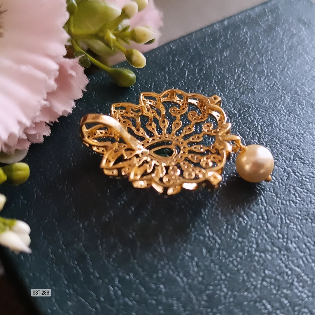 SST 286 | INTRICATE EMERALD AND PEARL PENDANT