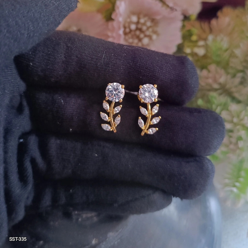 SST 335 | LEAF DESIGN EARRINGS