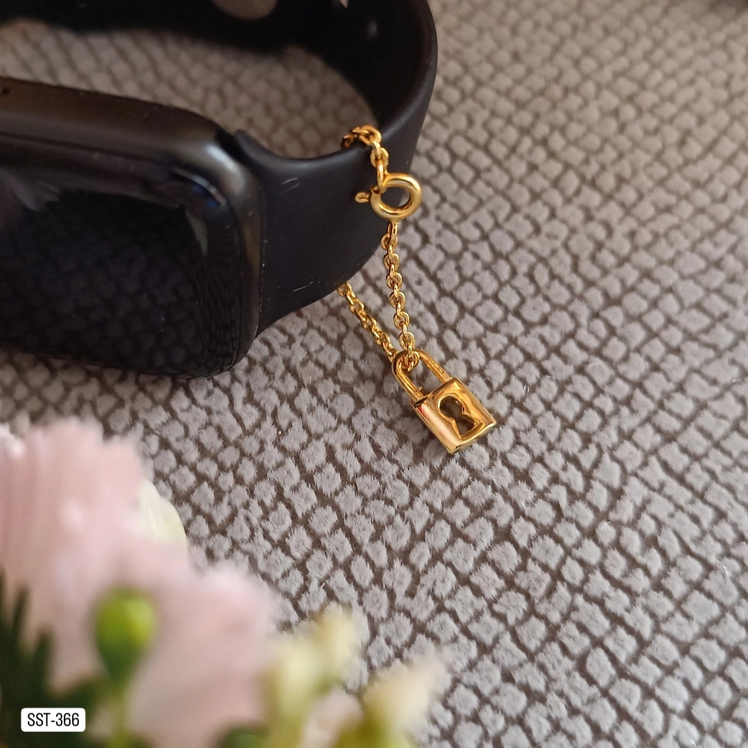 SST 366 | LOCK PENDENT WATCH CHARM