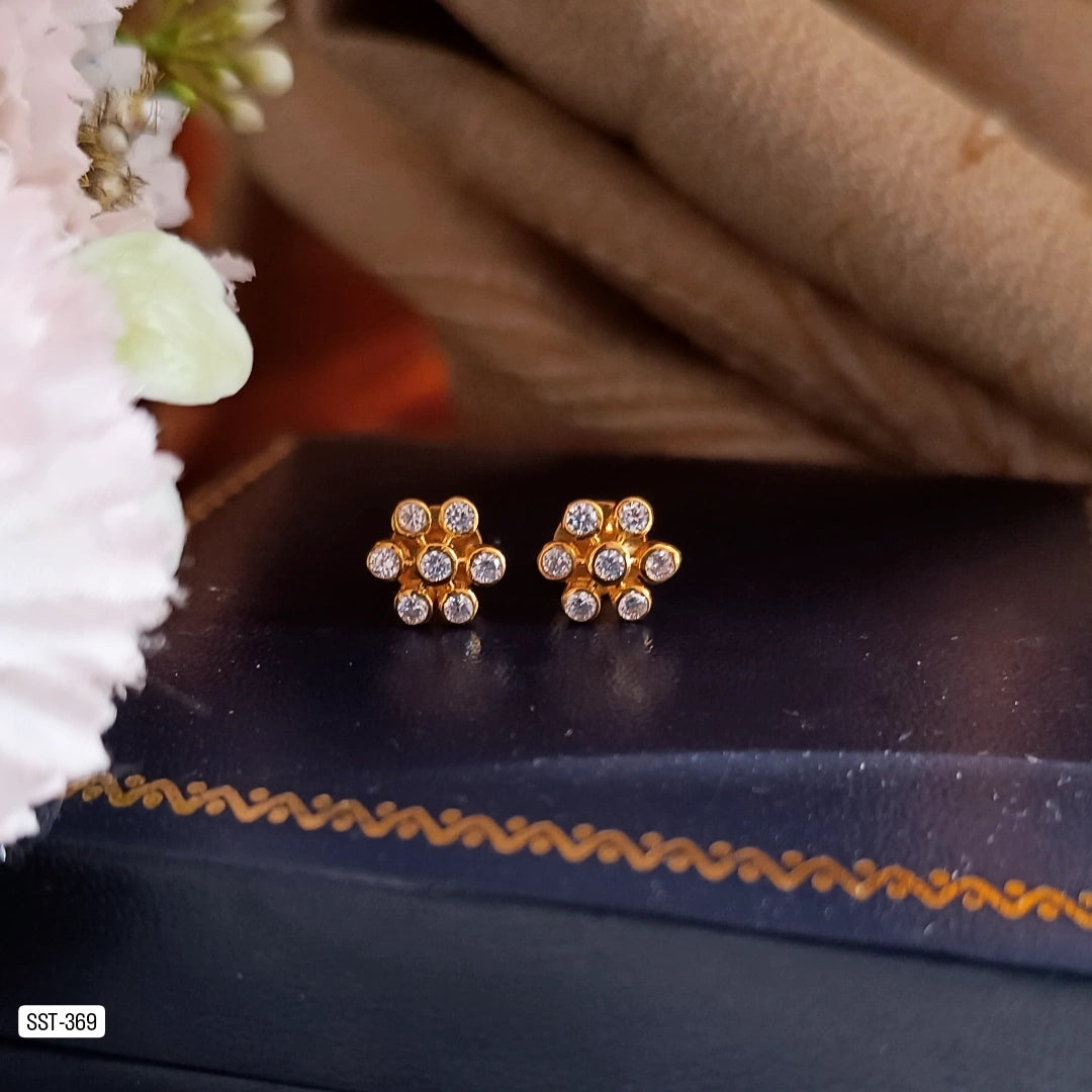 SST 369 |  SPARKLING FLOWER EARRINGS