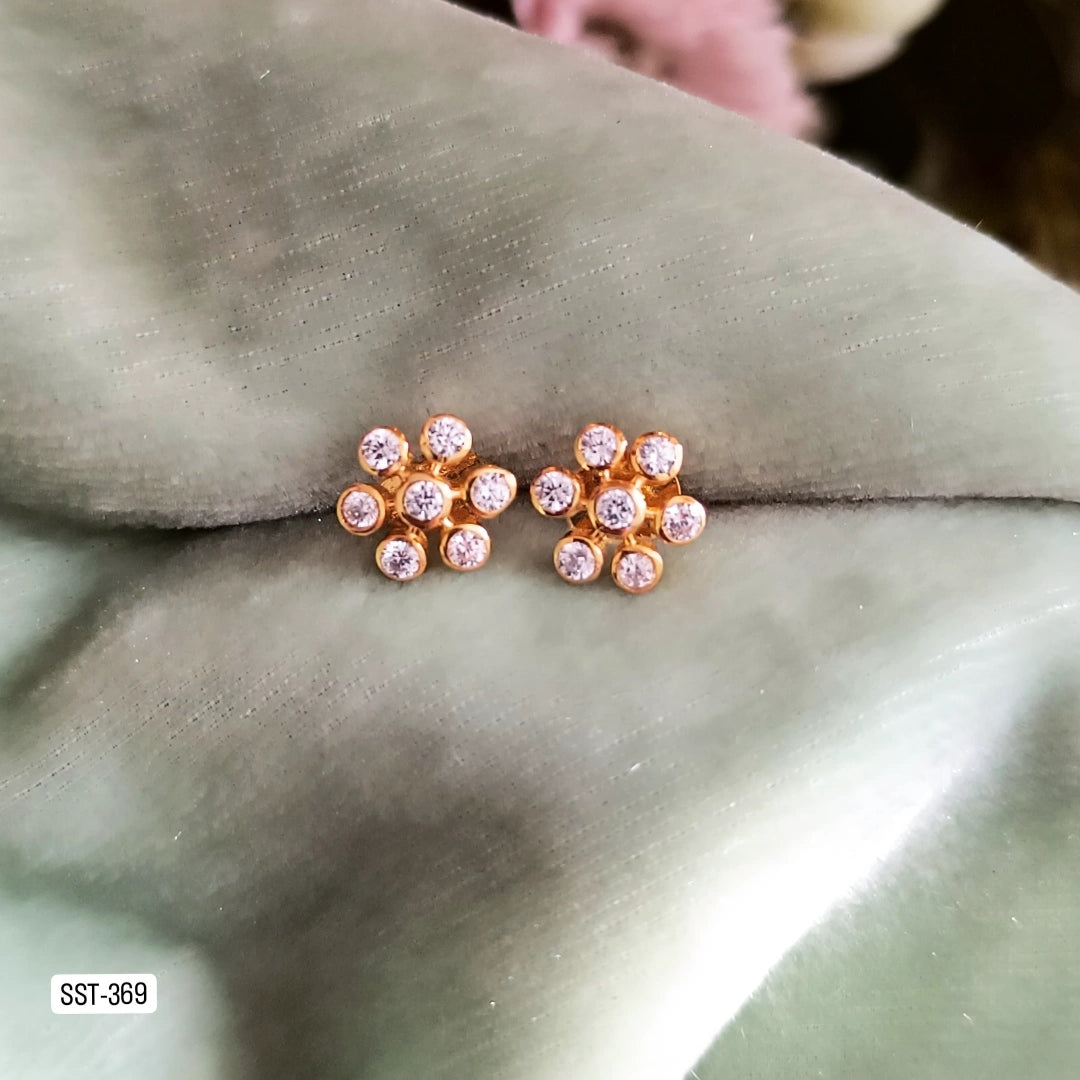 SST 369 |  SPARKLING FLOWER EARRINGS