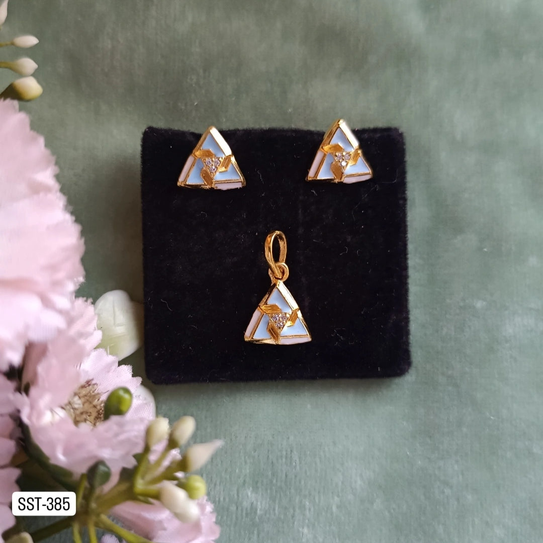 SST 385 | TRIANGLE SINGLE STUD PENDANT AND EARRING SET