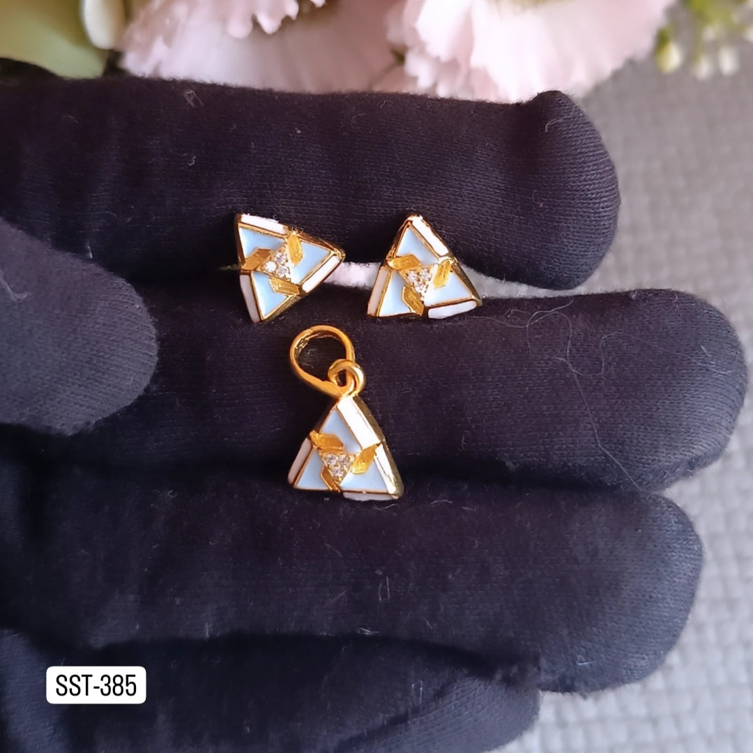 SST 385 | TRIANGLE SINGLE STUD PENDANT AND EARRING SET