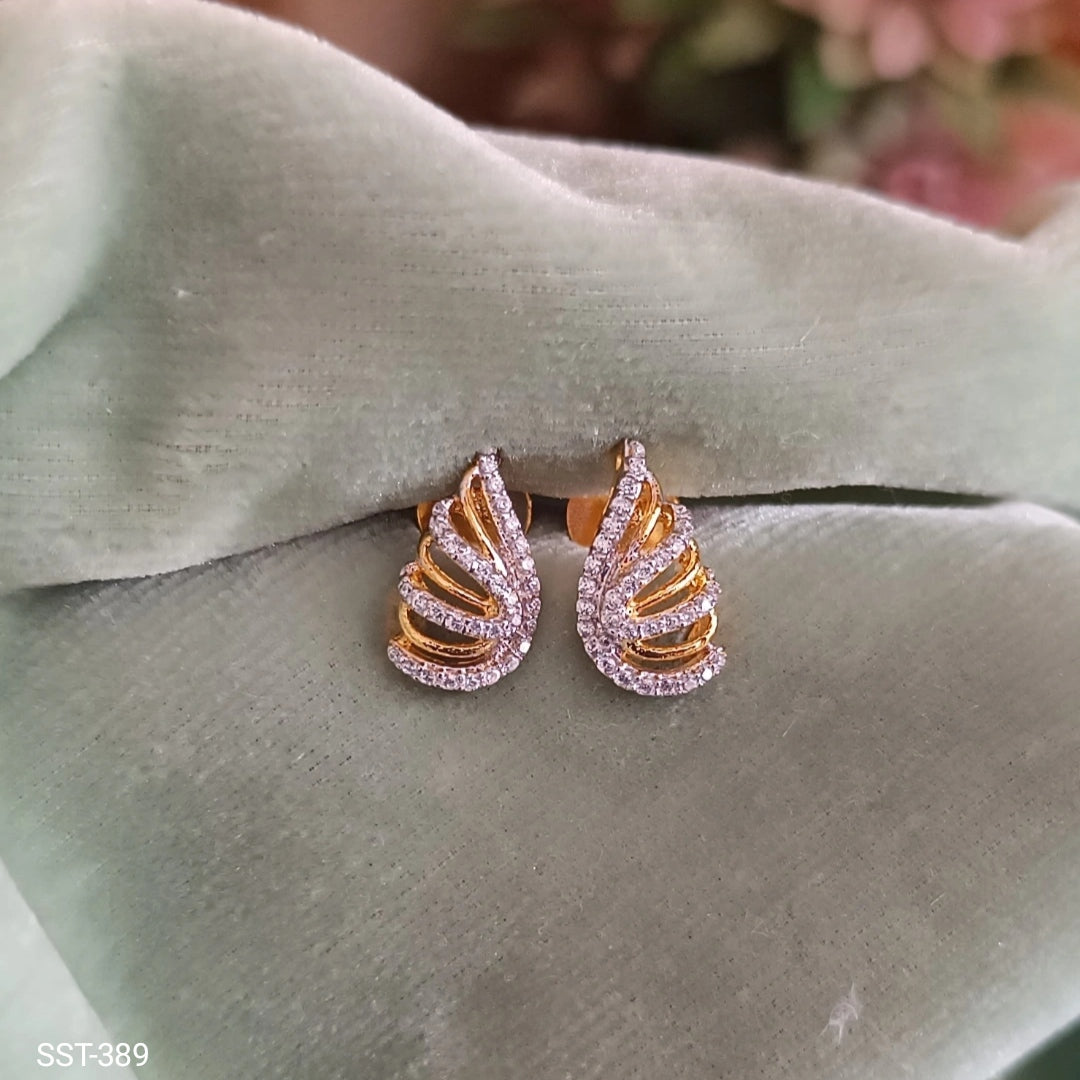 SST 389 | ELEGANT WING DESIGN EARRINGS