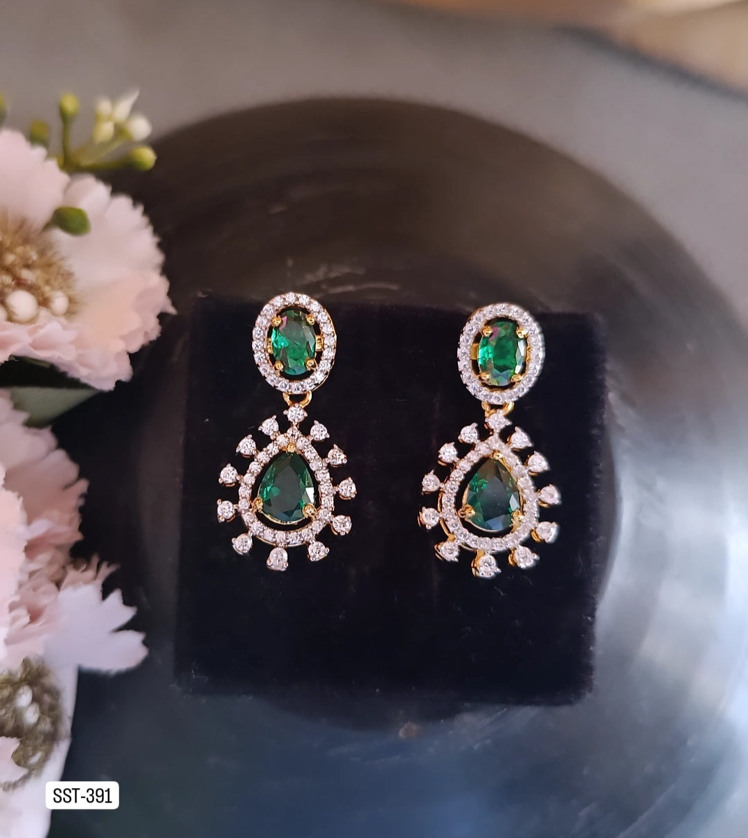 SST 391 | ELEGANT GREEN STONE DROPS EARRINGS