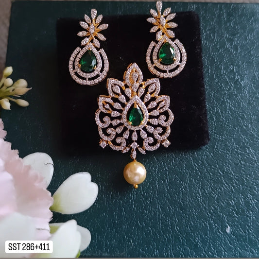 SST 286 + 411 | LUXURIOUS EMERALD AND DIAMOND-STYLE PENDENT SET