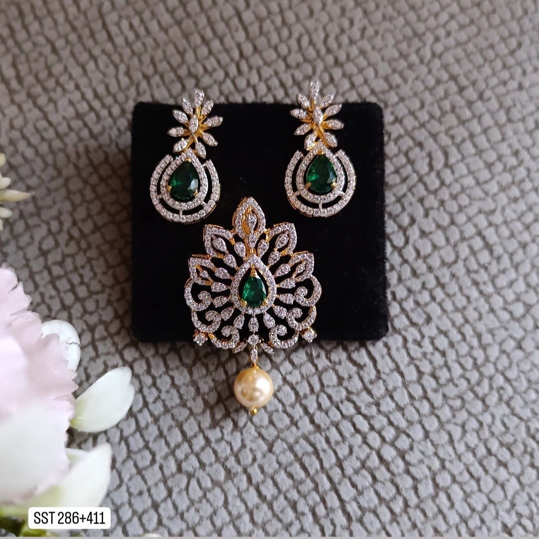 SST 286 + 411 | LUXURIOUS EMERALD AND DIAMOND-STYLE PENDENT SET