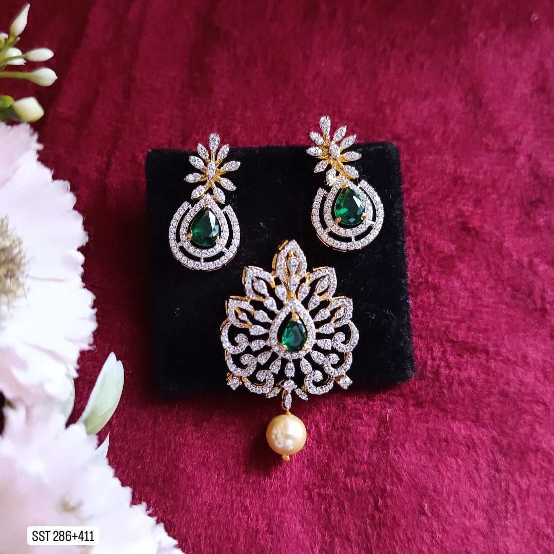 SST 286 + 411 | LUXURIOUS EMERALD AND DIAMOND-STYLE PENDENT SET
