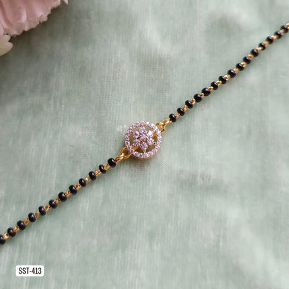 SST 413 | SPARKLING FLOWER CHARM BRACELET