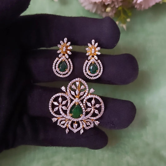 SST 411 + 398 | PENDENT AND EARRINGS SET