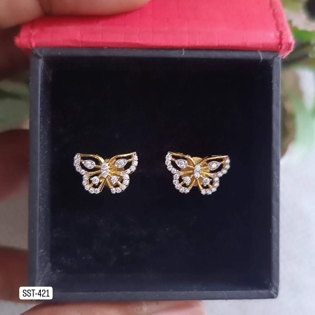 SST 421 | CHARMING BUTTERFLY STUD EARRINGS