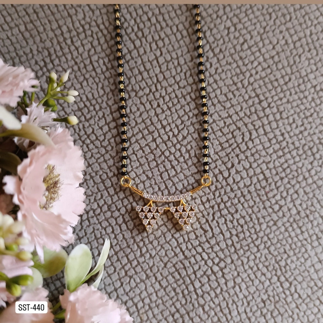 SST 440 | TRIANGLE PENDENT MANGALSUTRA