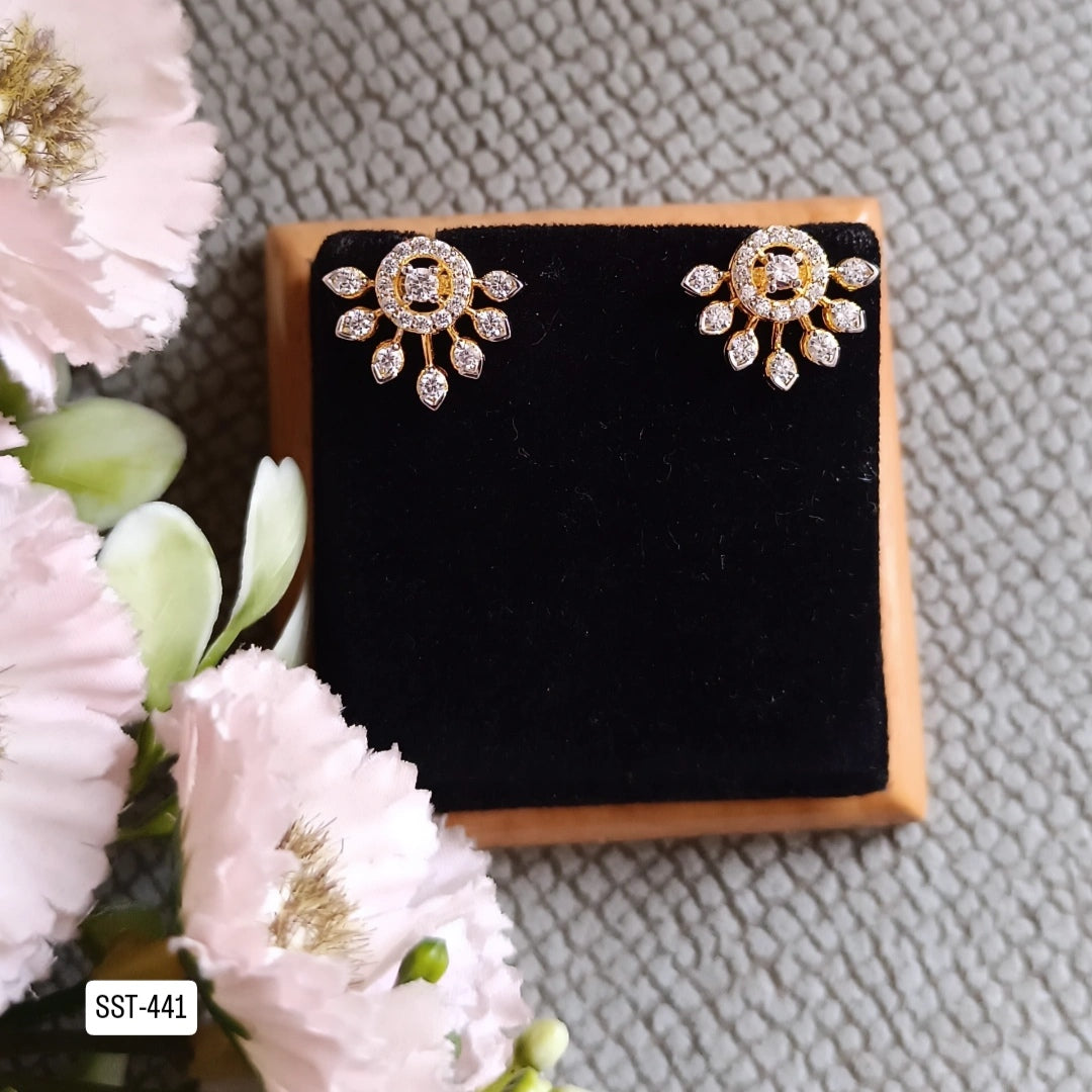 SST 441 | ELEGANT SUNBURST STUD EARRINGS