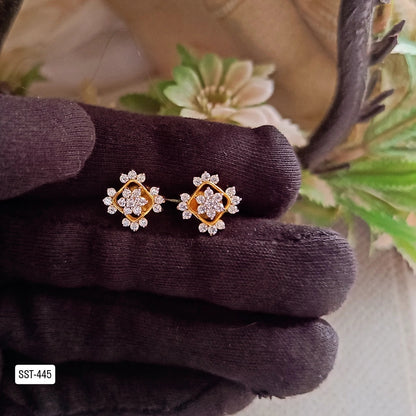 SST 445 | SPARKLING FLOWER STUD EARRINGS