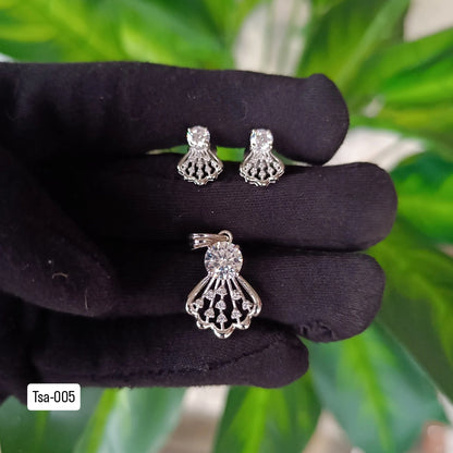 Tsa 005 | PENDANT AND EARRING SET