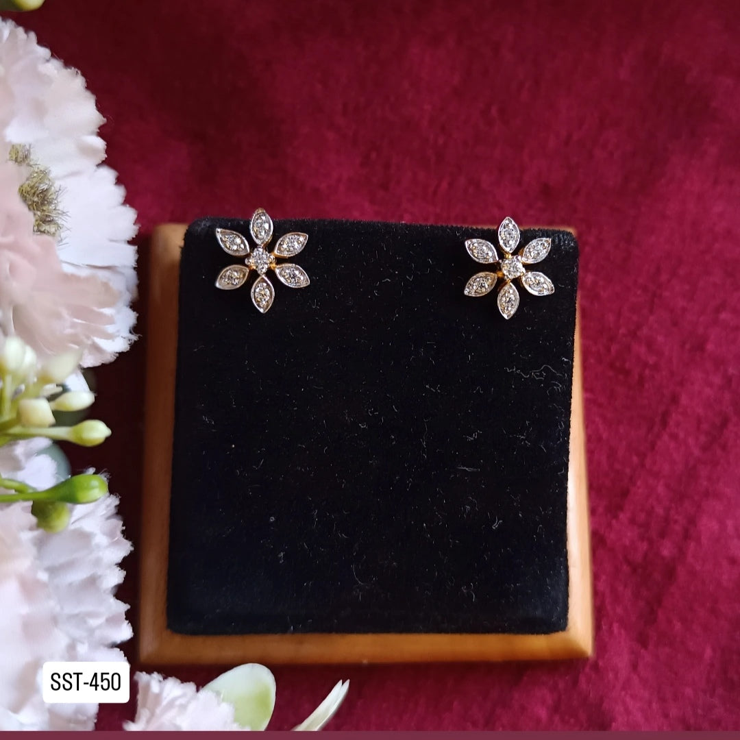 SST 450 | DELICATE FLOWER STUD EARRINGS