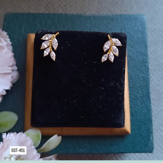 SST 451 | SPARKLING LEAF STUD EARRINGS