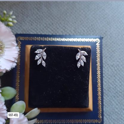 SST 451 | SPARKLING LEAF STUD EARRINGS