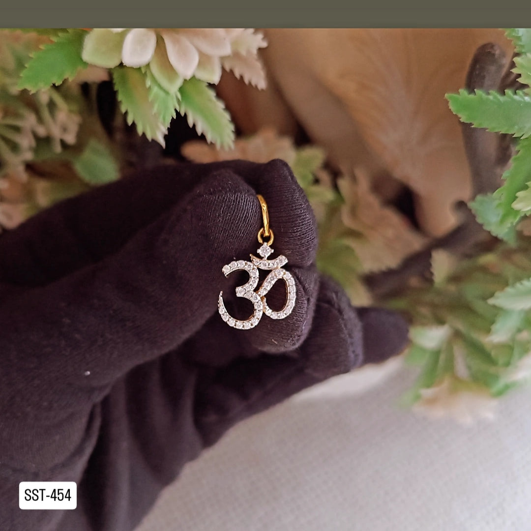 SST 454 | OM PENDENT