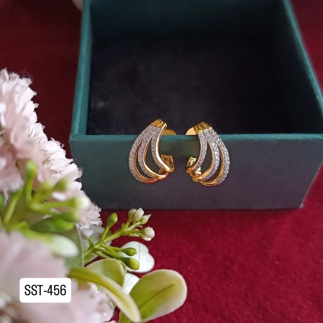 SST 456 | SPARKLING CURVED EARRINGS