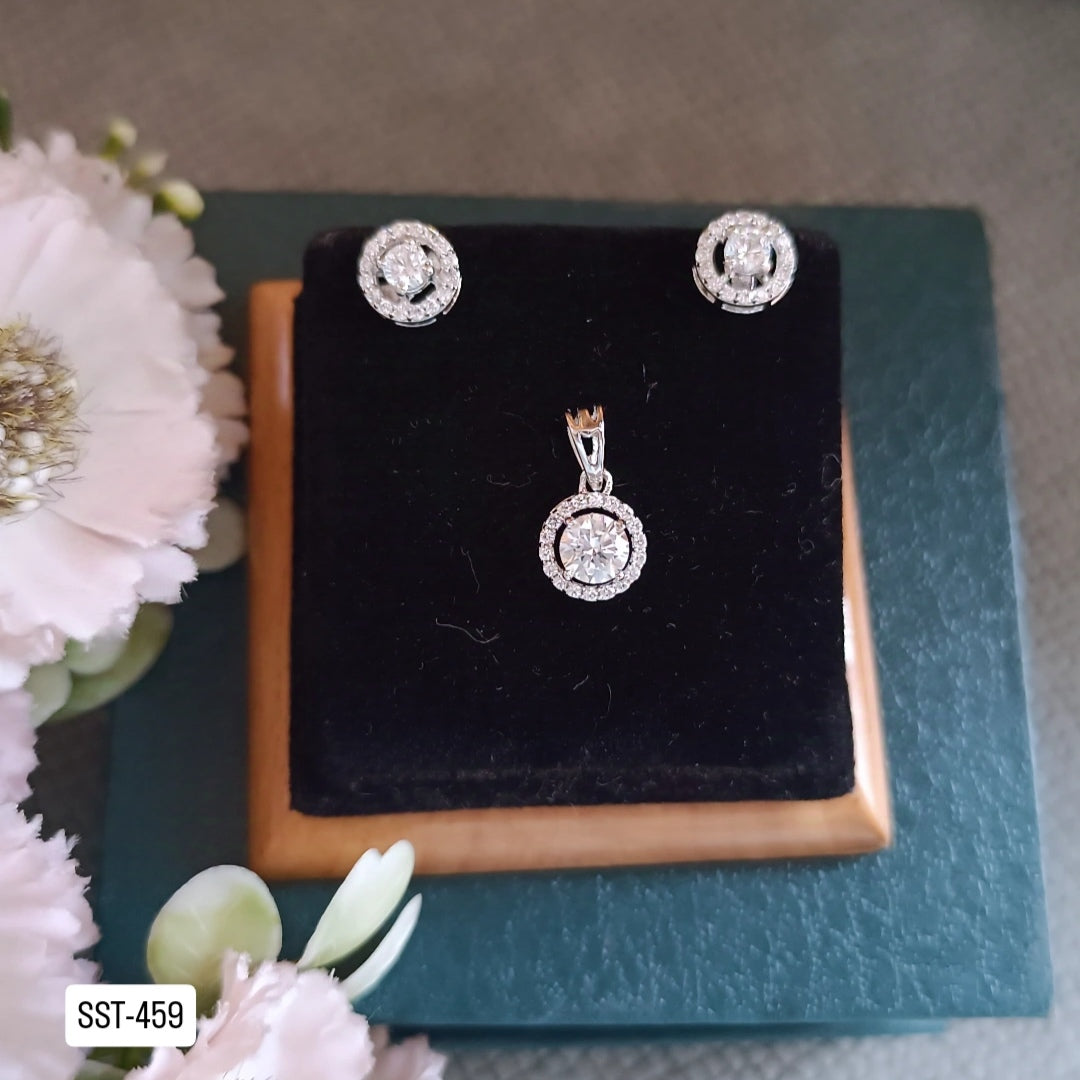 SST 459 | ELEGANT ROUND CUT PENDENT AND EARRINGS SET