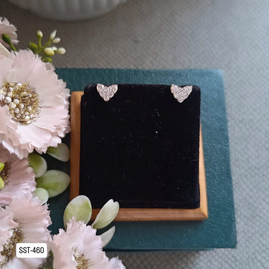 SST 460 | SPARKLING HEART STUD EARRINGS