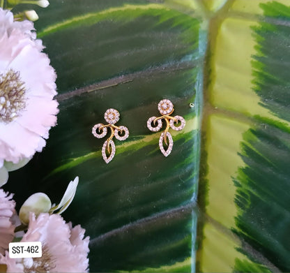 SST 462 |  ELEGANT FLORAL DESIGN STUD EARRINGS