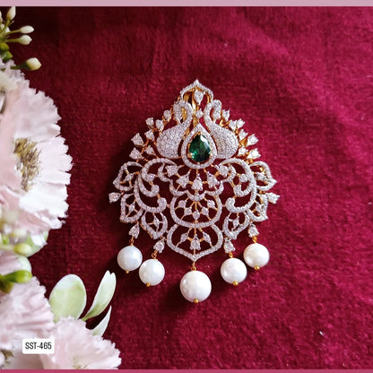 SST 465 | EMERALD AND PEARL PENDENT