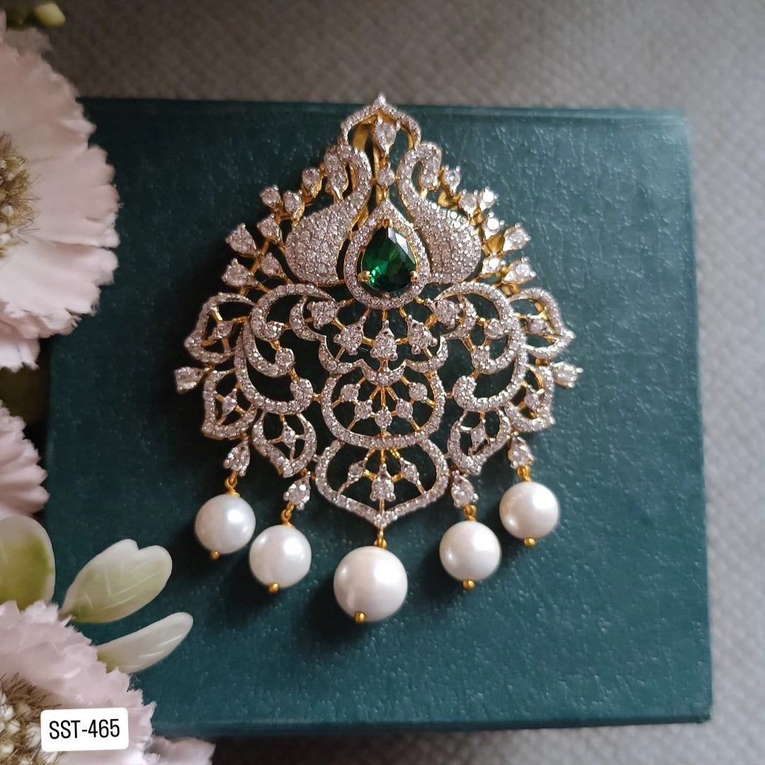 SST 465 | EMERALD AND PEARL PENDENT
