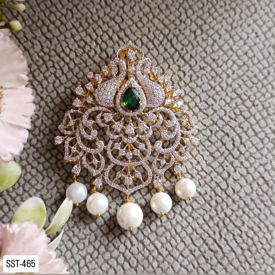 SST 465 | EMERALD AND PEARL PENDENT