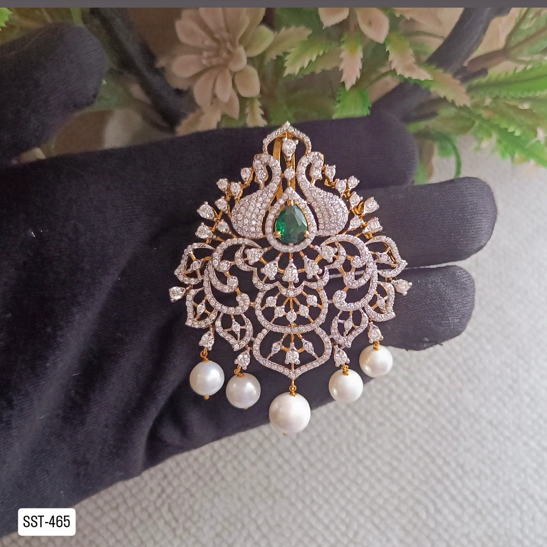 SST 465 | EMERALD AND PEARL PENDENT