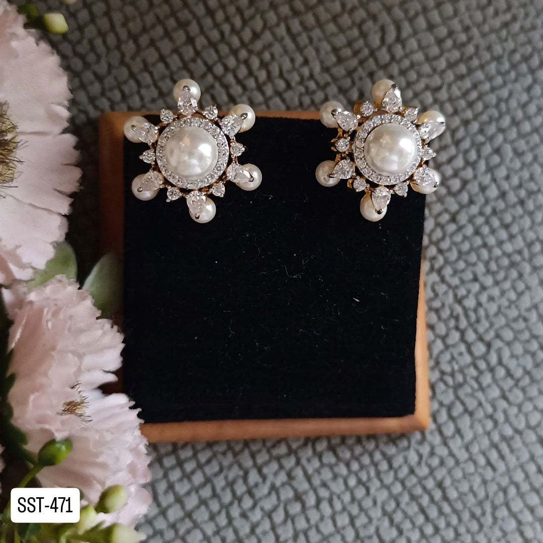 SST 471 | PEARL FLOWER STUD EARRINGS - ELEGANT SPARKLE