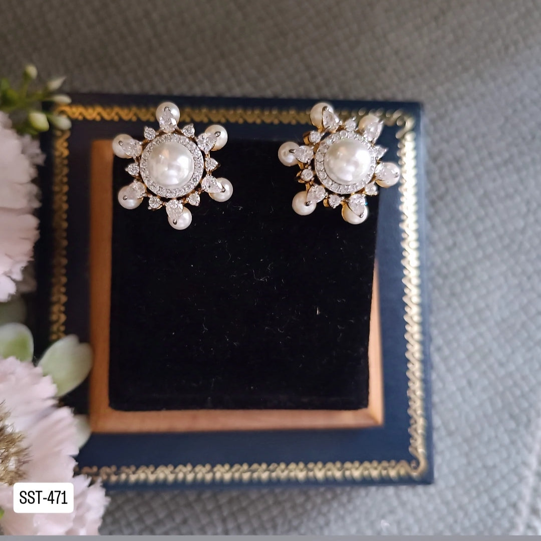 SST 471 | PEARL FLOWER STUD EARRINGS - ELEGANT SPARKLE