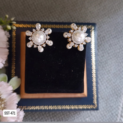 SST 471 | PEARL FLOWER STUD EARRINGS - ELEGANT SPARKLE
