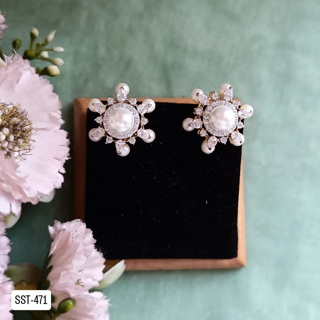 SST 471 | PEARL FLOWER STUD EARRINGS - ELEGANT SPARKLE