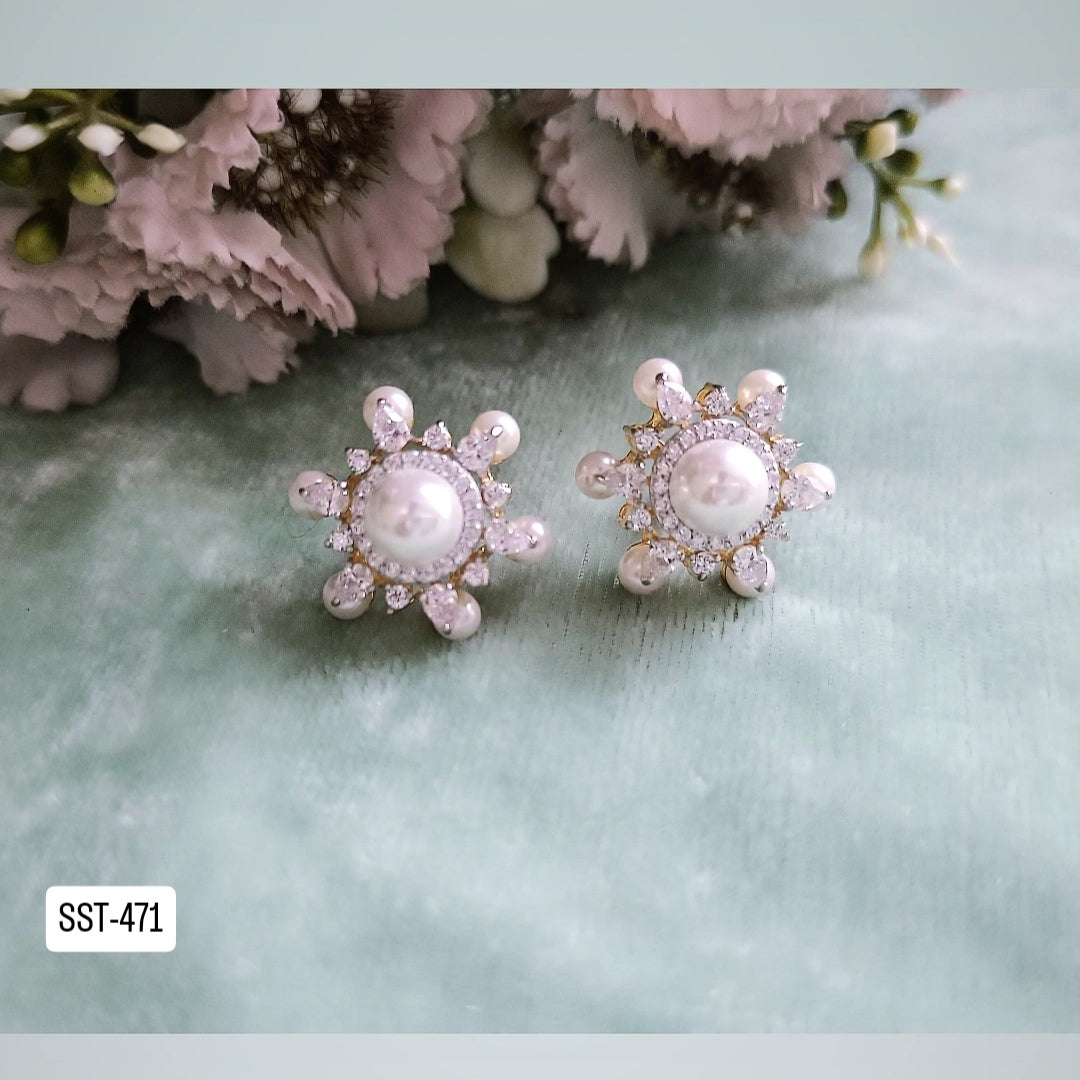 SST 471 | PEARL FLOWER STUD EARRINGS - ELEGANT SPARKLE