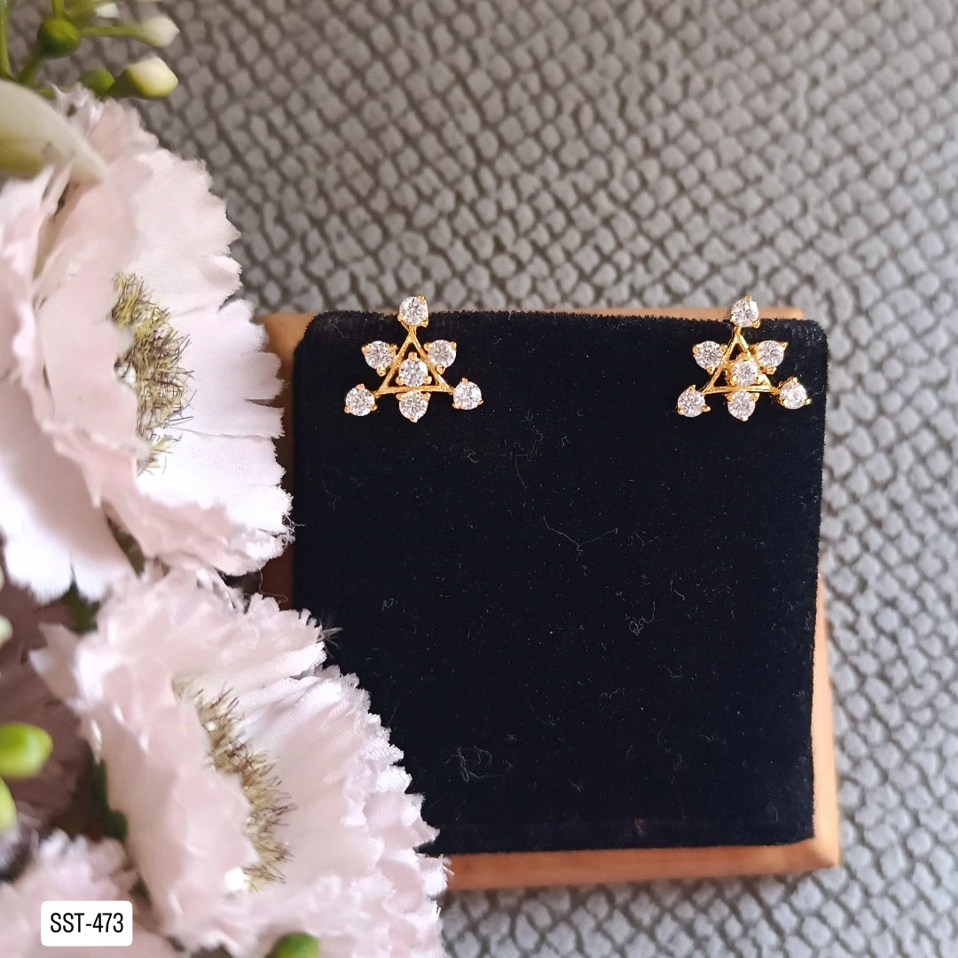 SST 473 | TRIANGLE STUD EARRINGS - MINIMALIST SPARKLE