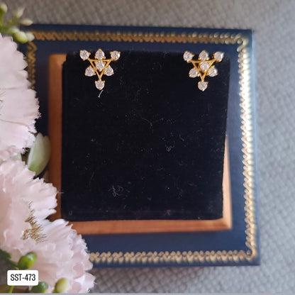 SST 473 | TRIANGLE STUD EARRINGS - MINIMALIST SPARKLE