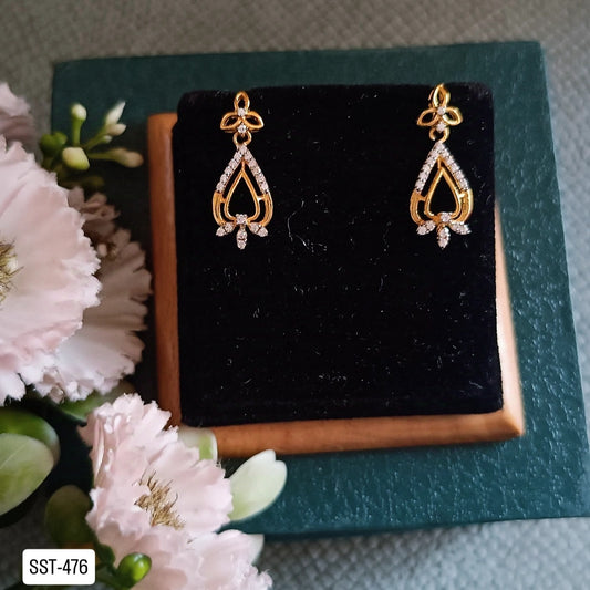 SST 476 | CZ TEARDROP DANGLER EARRINGS - DELICATE SPARKLE