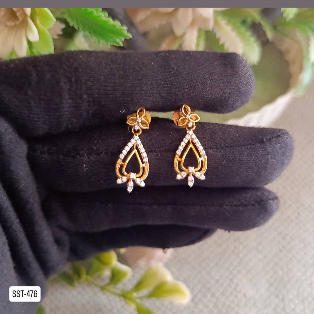 SST 476 | CZ TEARDROP DANGLER EARRINGS - DELICATE SPARKLE