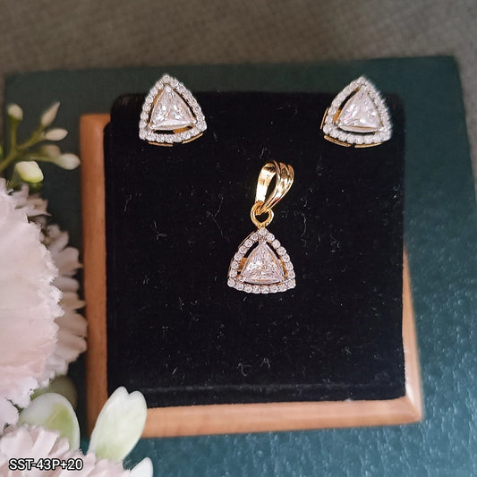 SST 043P + 020 | TRIANGLE DIAMOND PENDENT AND EARRINGS SET