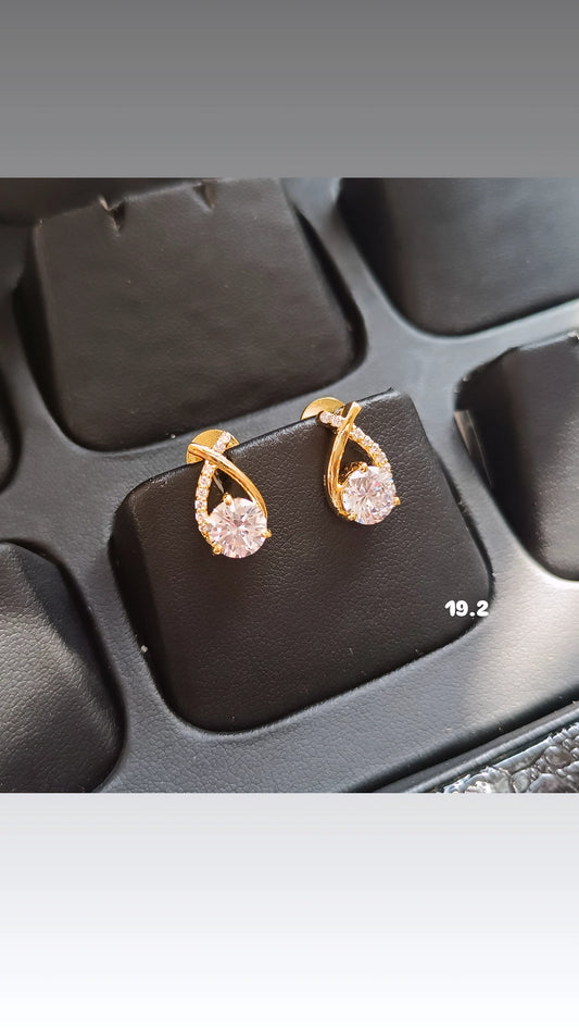 SST 266 | ARCHED DIAMOND EARRINGS