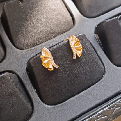 SST 364 | LUMINOUS GEMSTONE WHIRL EARRINGS