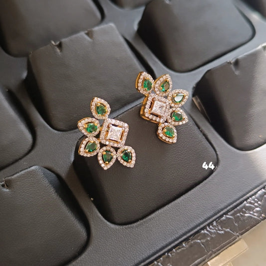 SST 063 | EMERALD FLORAL STARBURST EARRINGS