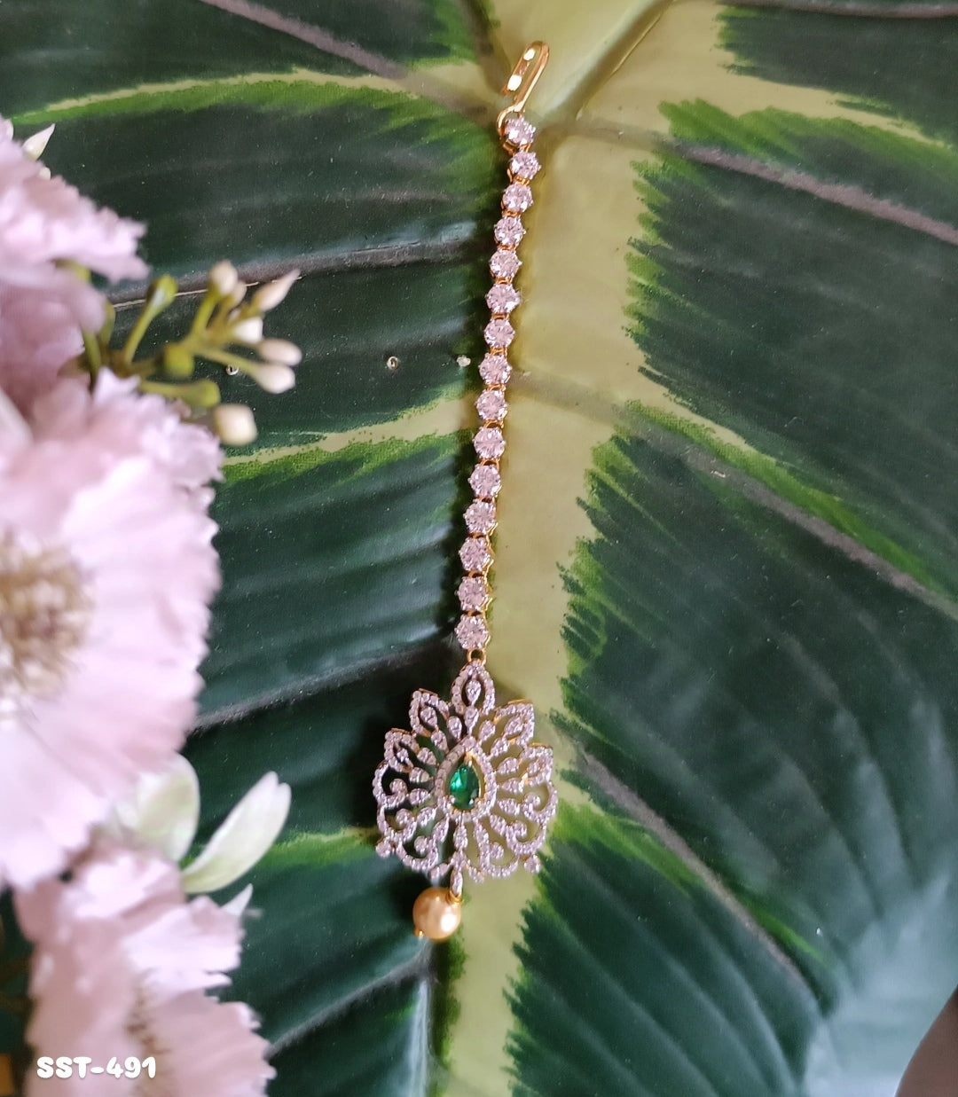 SST 491 | ELEGANT MANG TIKA WITH PEARL ACCENT