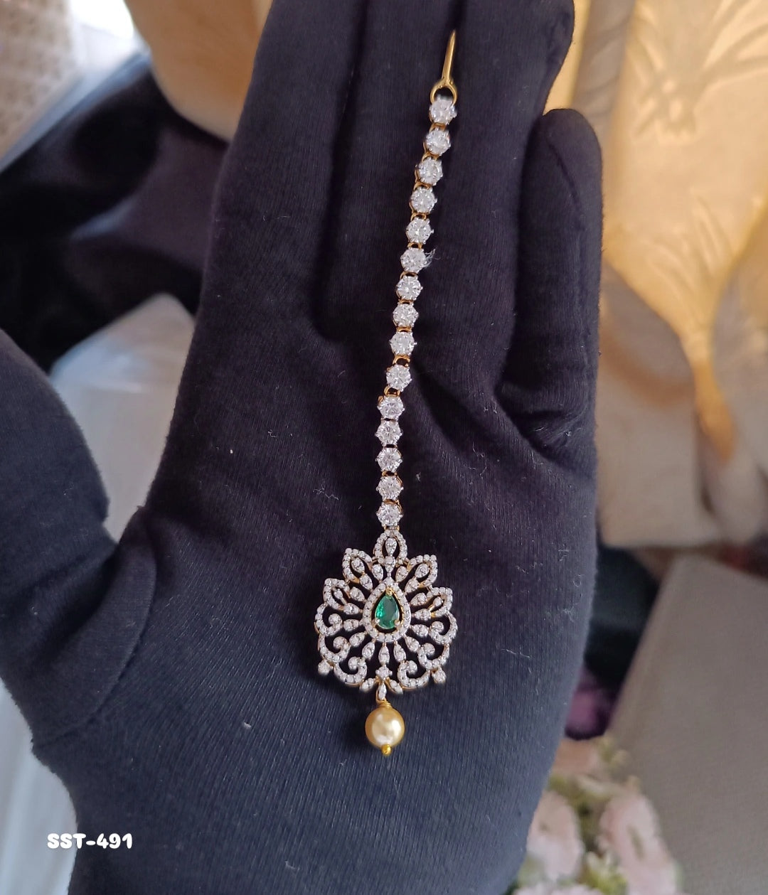 SST 491 | ELEGANT MANG TIKA WITH PEARL ACCENT
