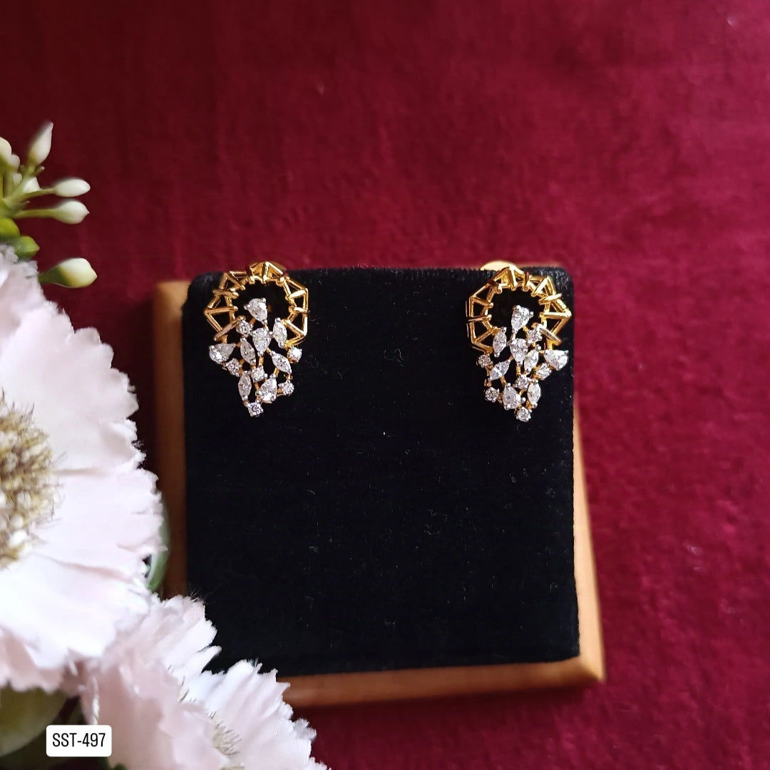 SST 497 | GEOMETRIC CLUSTER STUD EARRINGS