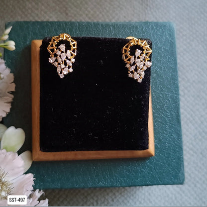 SST 497 | GEOMETRIC CLUSTER STUD EARRINGS